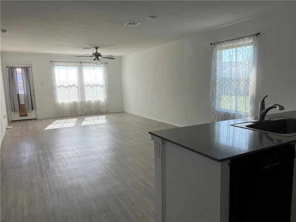 13249 Wrangler St - Photo 5 of 16