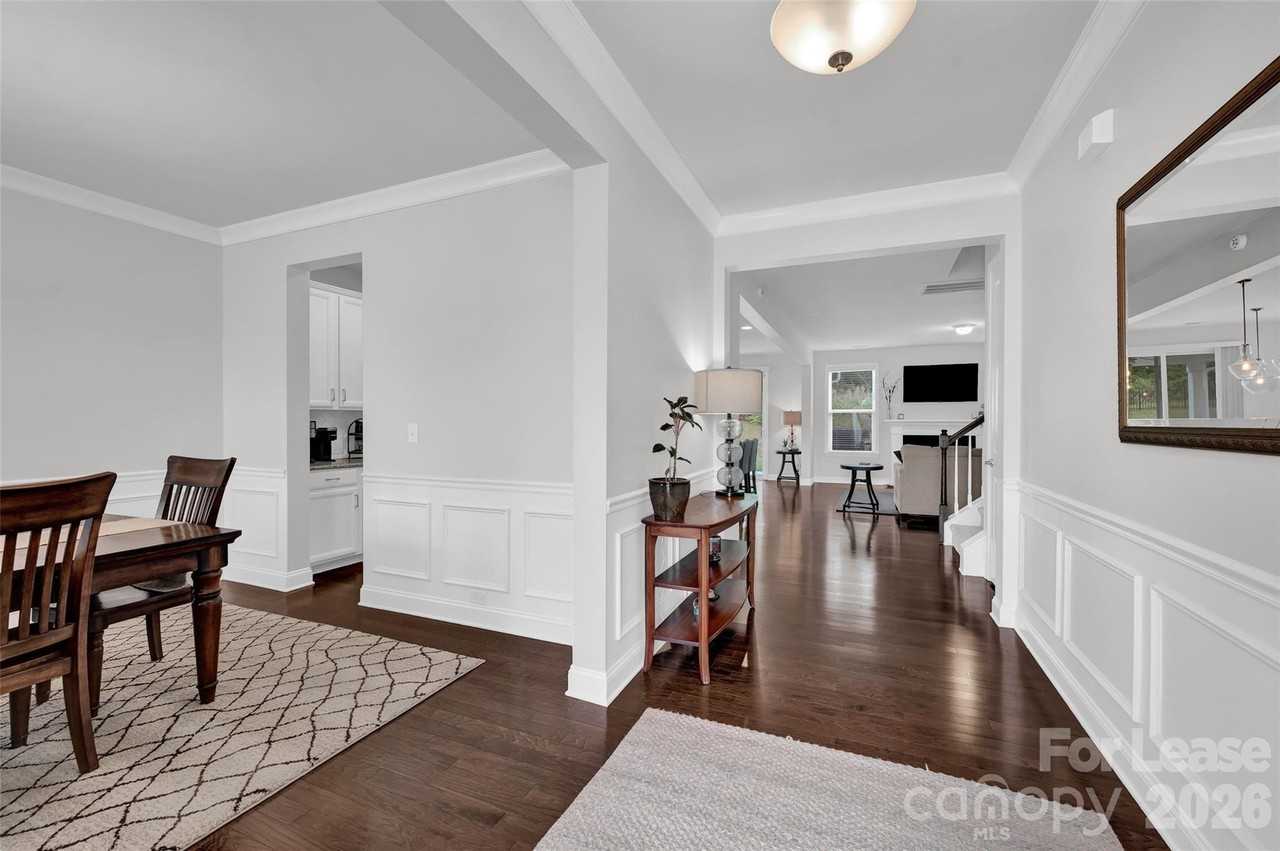 122 Stibbs Cross Rd - Photo 5 of 39