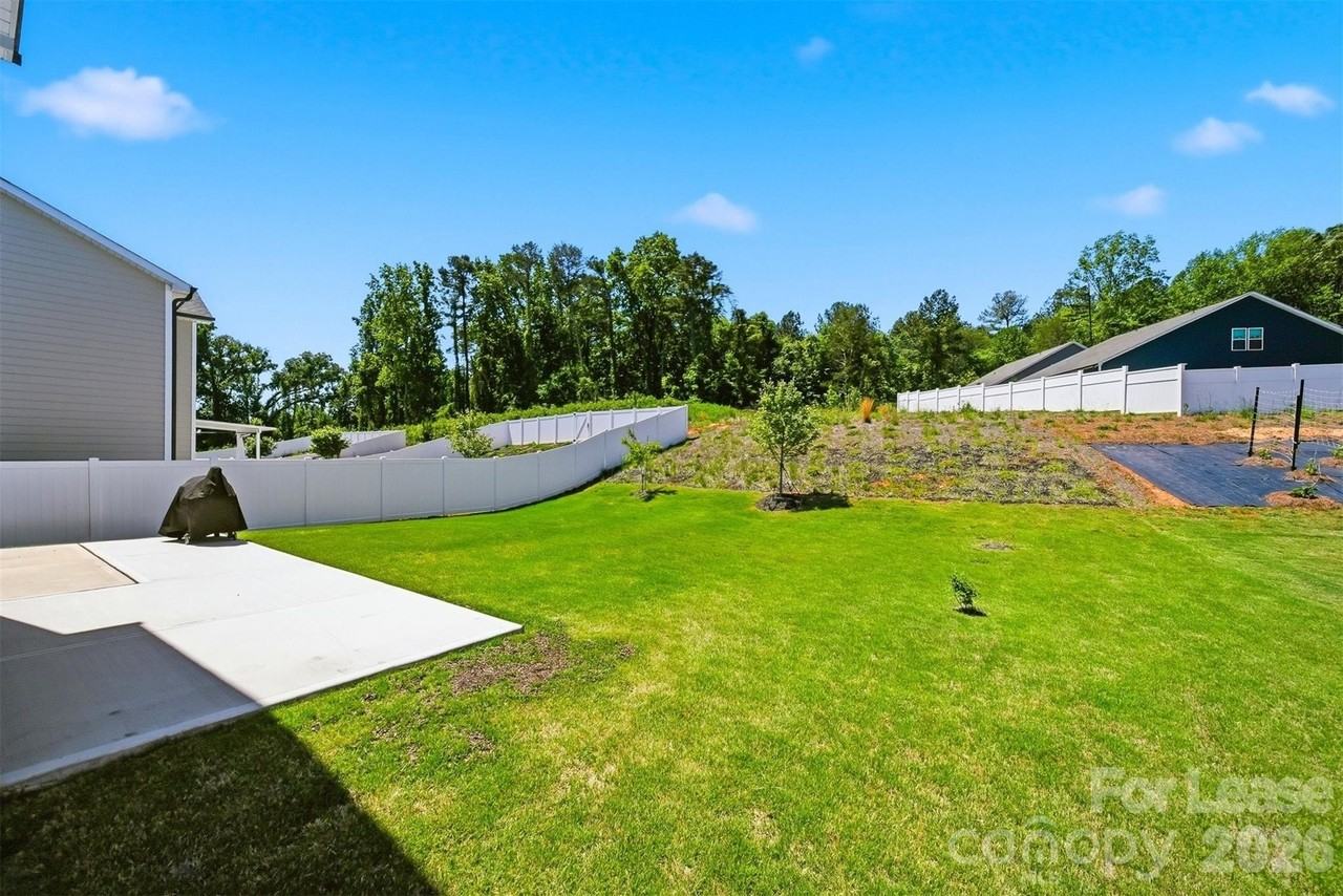 5041 Mooreland Oaks Way - Photo 5 of 34
