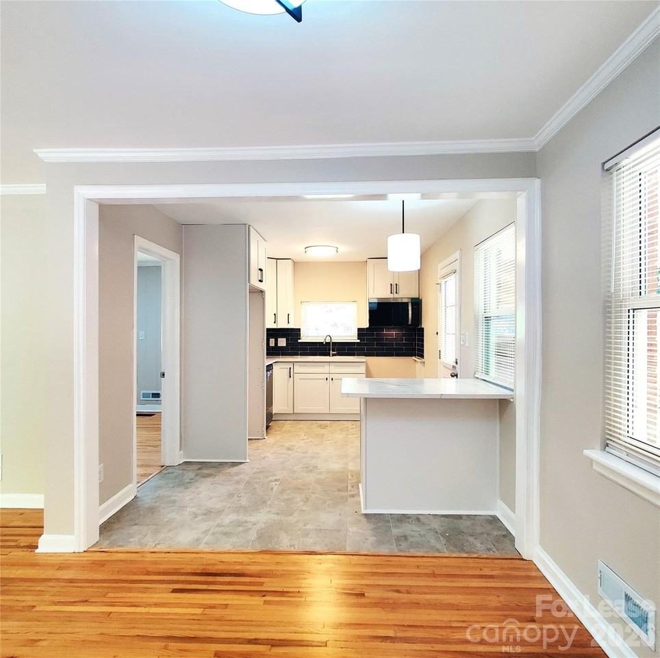 731 Harwyn Dr - Photo 4 of 21