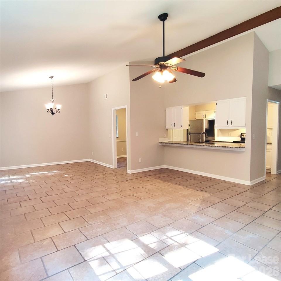 6041 Acadian Woods Dr - Photo 4 of 19