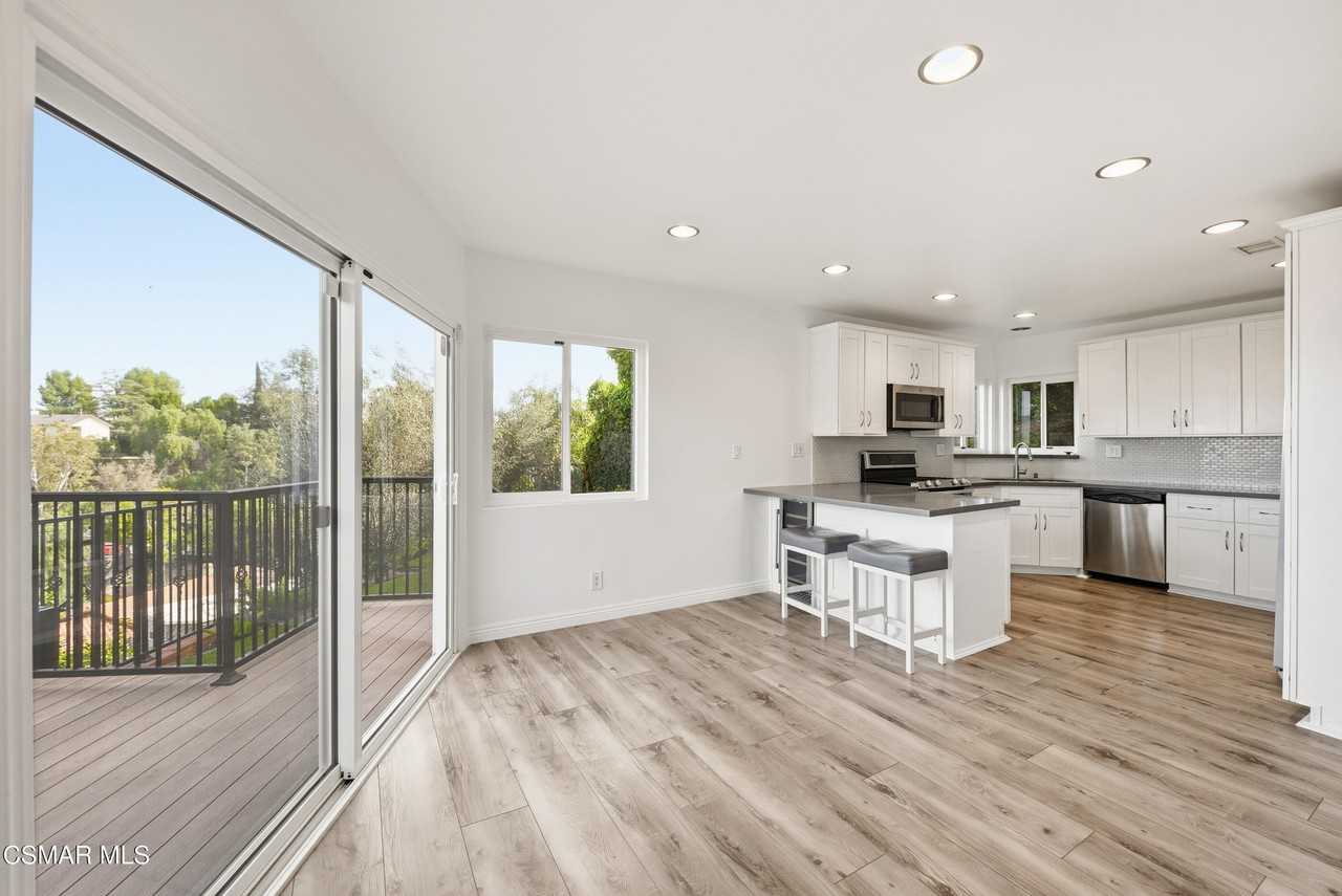 5076 Escobedo Dr - Photo 5 of 50