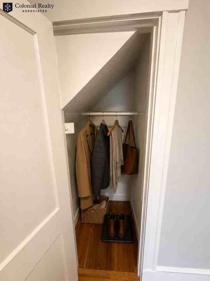 18 Edenfield Ave - Photo 4 of 10