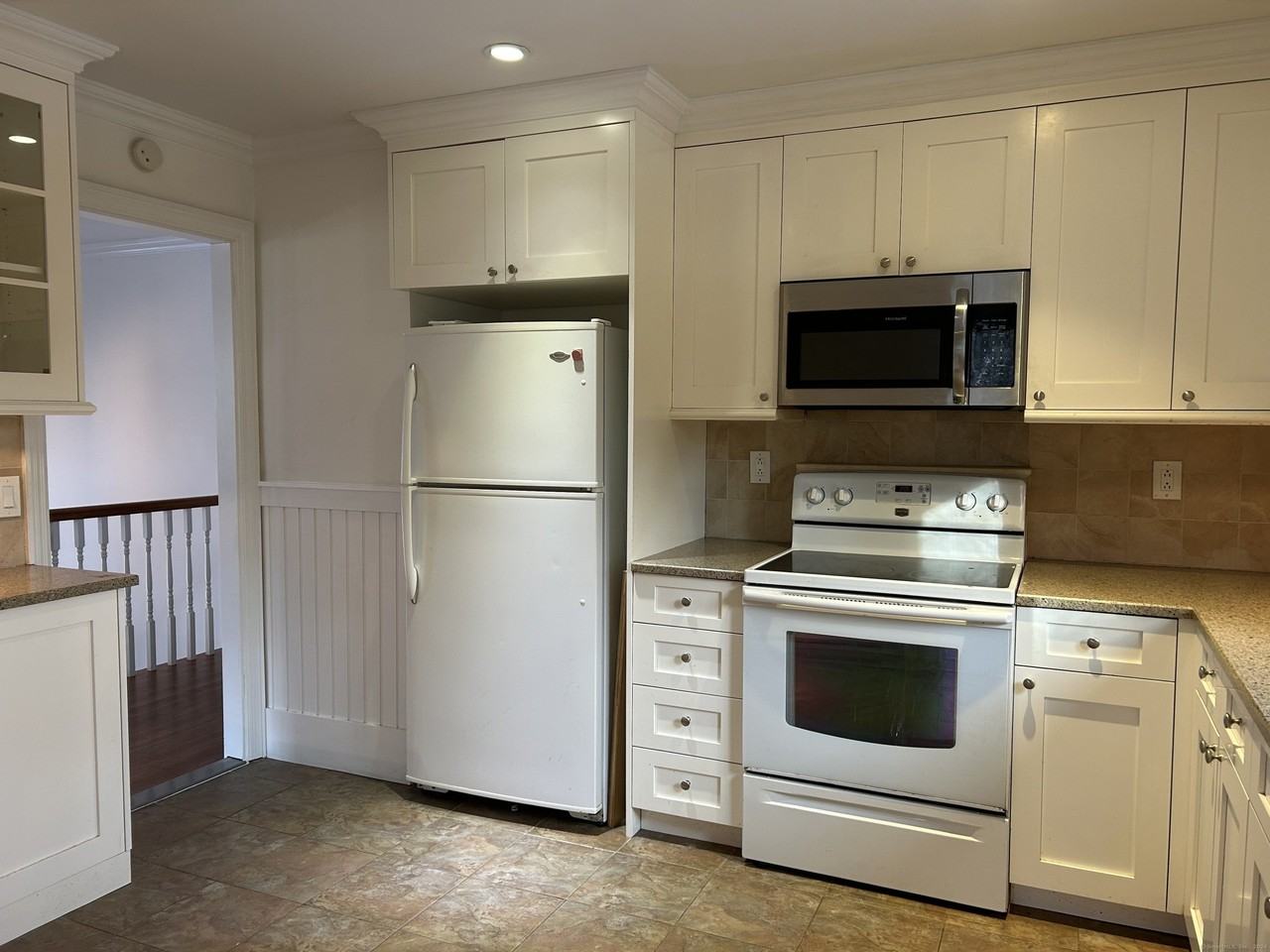 33 Loughran Ave - Photo 4 of 23