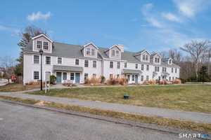 featured image of 77 Lyme St #D