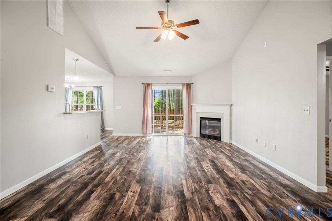 2099 Yacht Club Rd - Photo 7 of 42