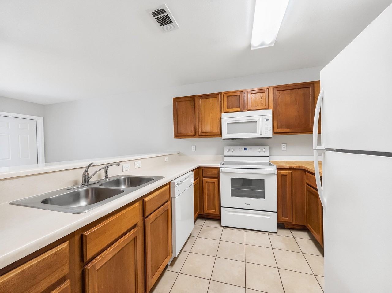 46 Park Cir Se #B - Photo 4 of 13