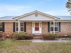 122 Beach Dr - Photo 1 of 1