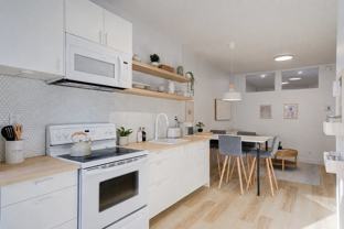 5194 Av Des érables - Photo 1 of 1