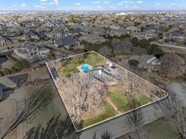 featured image of 1000 Raven Bend Ct