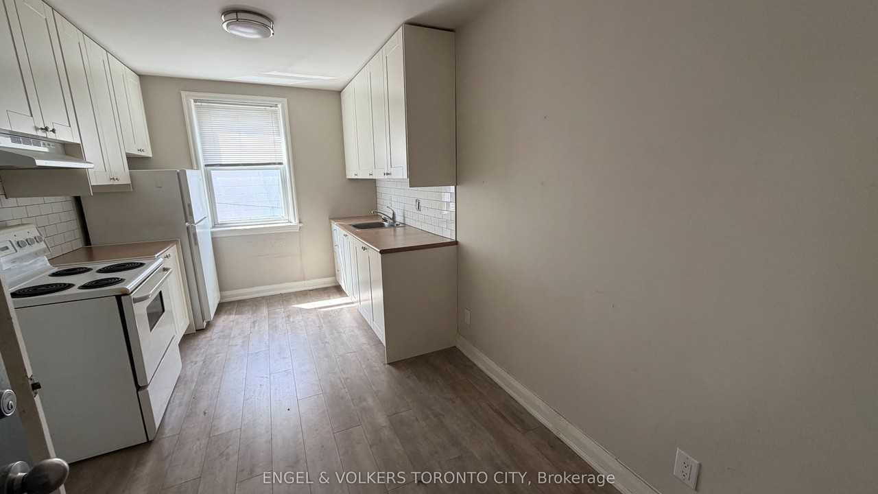 15191 Yonge Street 2 - Photo 7 of 15