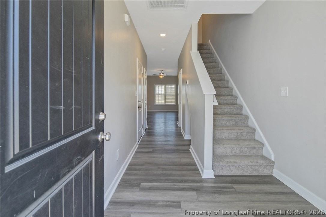 395 Hicks Ave - Photo 5 of 40