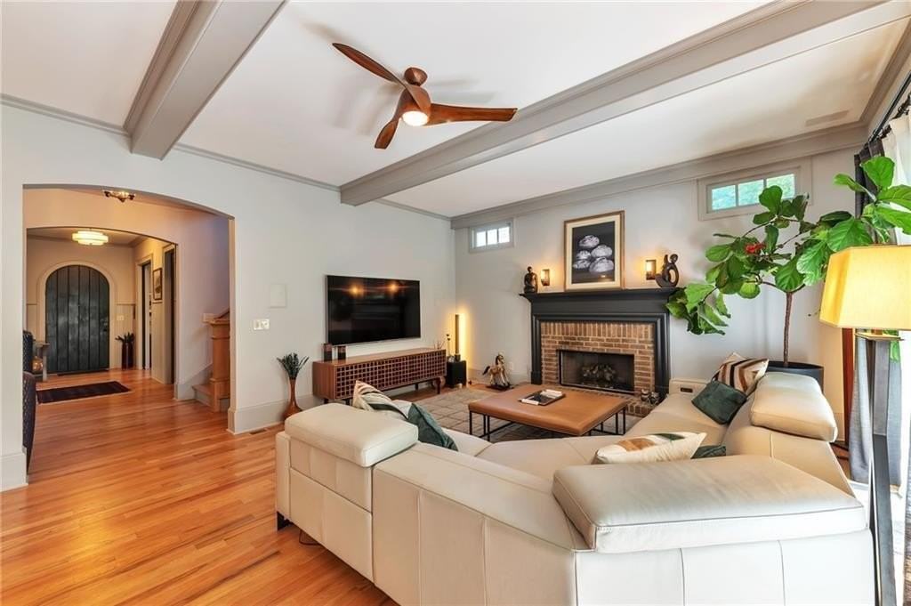 609 Victor St - Photo 3 of 30