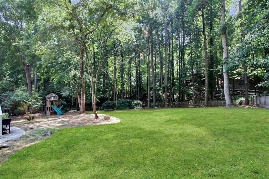 455 Persimmon Ln - Photo 2 of 25