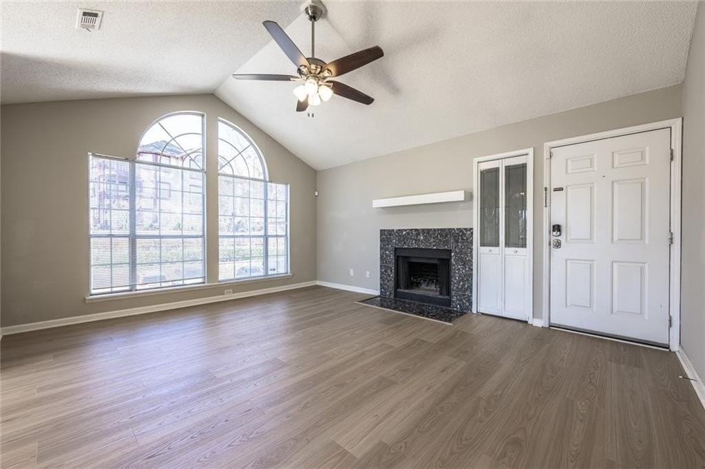 1107 Sandy Lane Dr - Photo 2 of 30