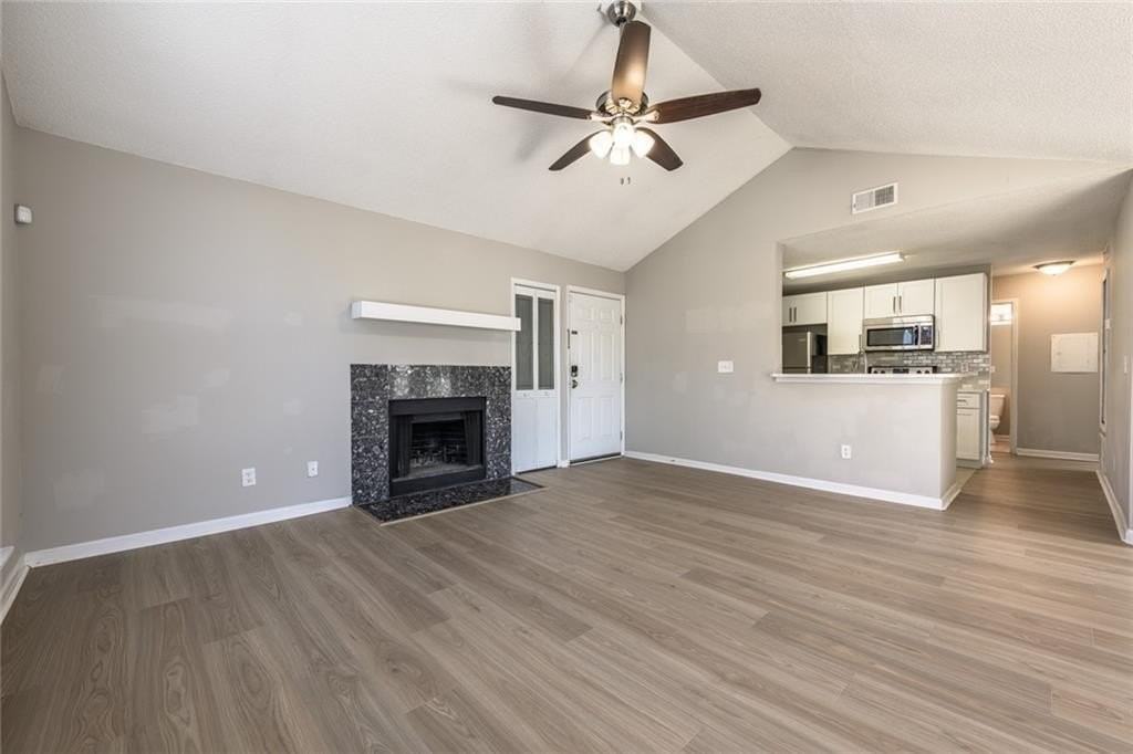 1107 Sandy Lane Dr - Photo 4 of 30