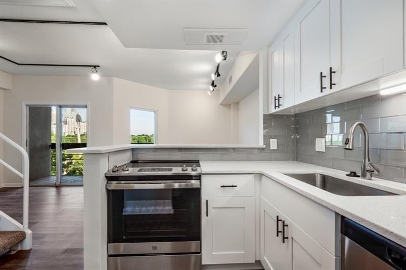 587 Virginia Ave Ne #605 - Photo 5 of 32