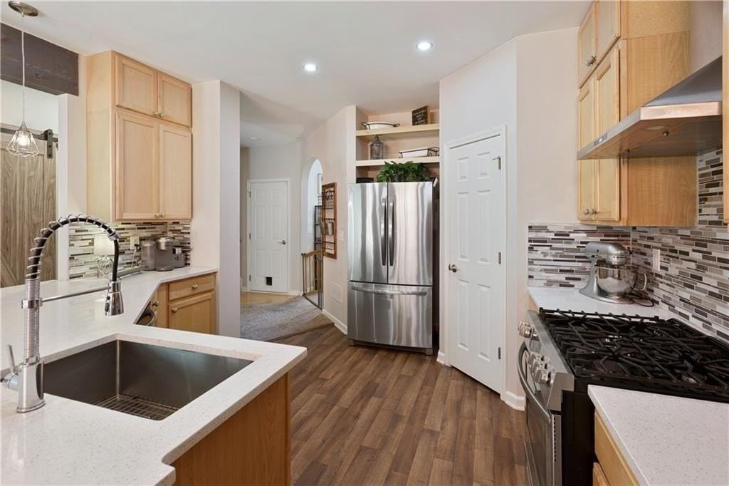 475 Grayson Way - Photo 4 of 14