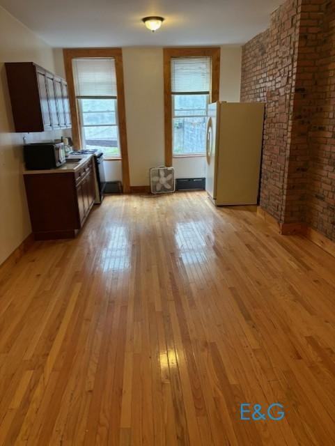 300 Cooper St - Photo 3 of 8