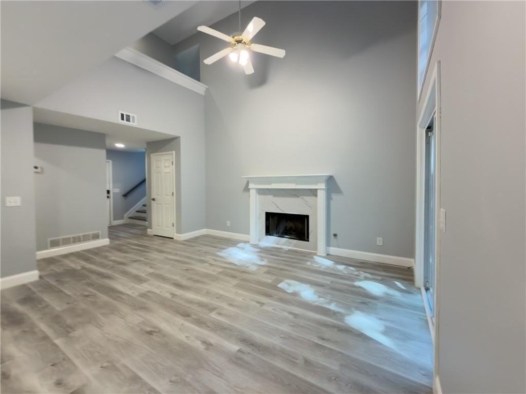 528 Parkstone Ln - Photo 5 of 17