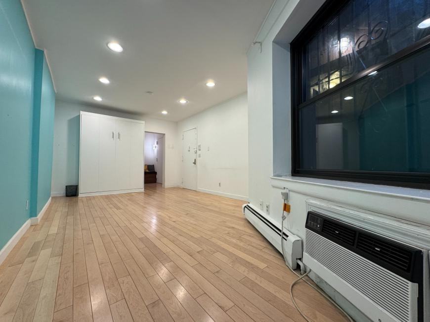 165 W 95th St - Photo 2 of 4