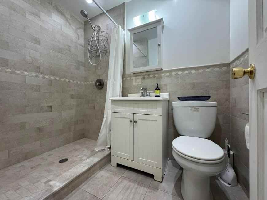 165 W 95th St - Photo 4 of 4