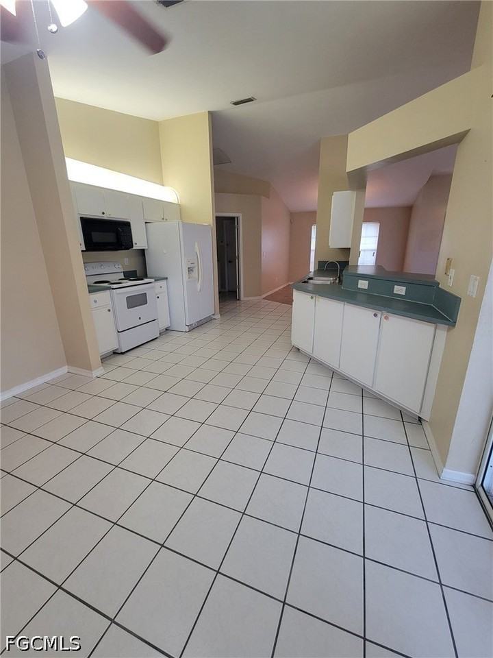 311 Inman St - Photo 5 of 15