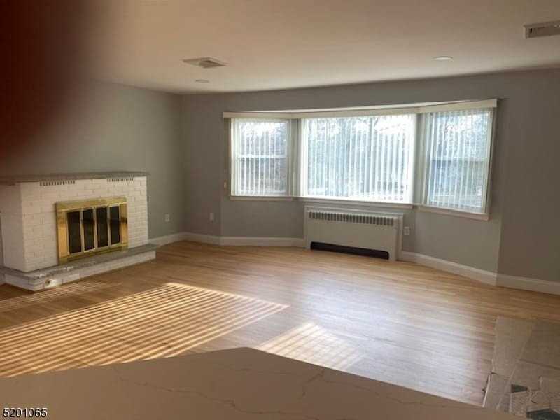 694 Foothill Rd - Photo 7 of 27