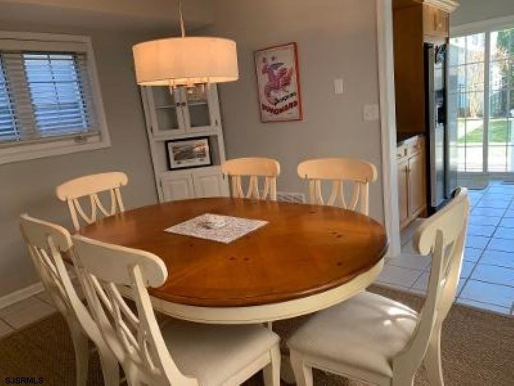 27 N Frontenac Ave - Photo 4 of 19