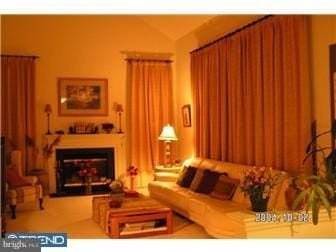 18 Stirling Dr - Photo 3 of 10