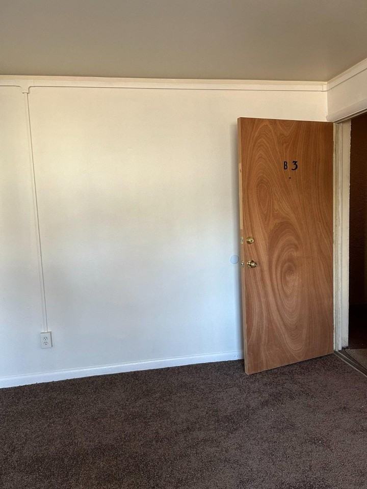 3941 James St - Photo 5 of 19