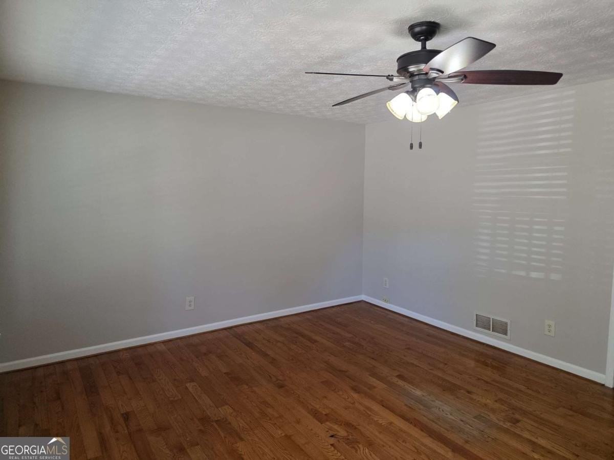 1695 Underwood Dr Se - Photo 4 of 25