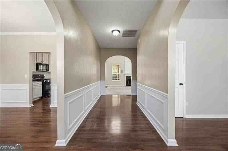 1650 Huntcrest Way Sw - Photo 2 of 25