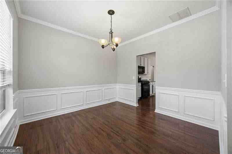 1650 Huntcrest Way Sw - Photo 3 of 25