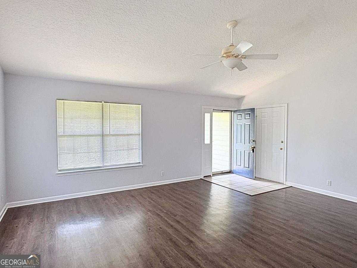 120 Pleasant Breeze Way - Photo 7 of 43
