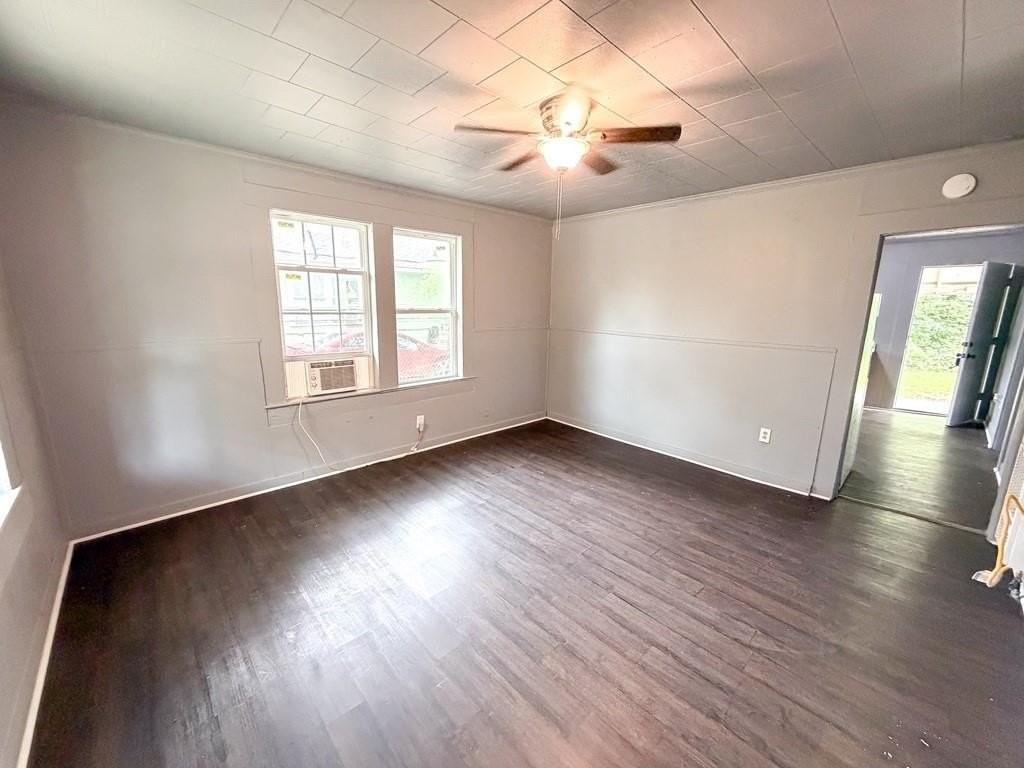 38 Flock Ave - Photo 3 of 18