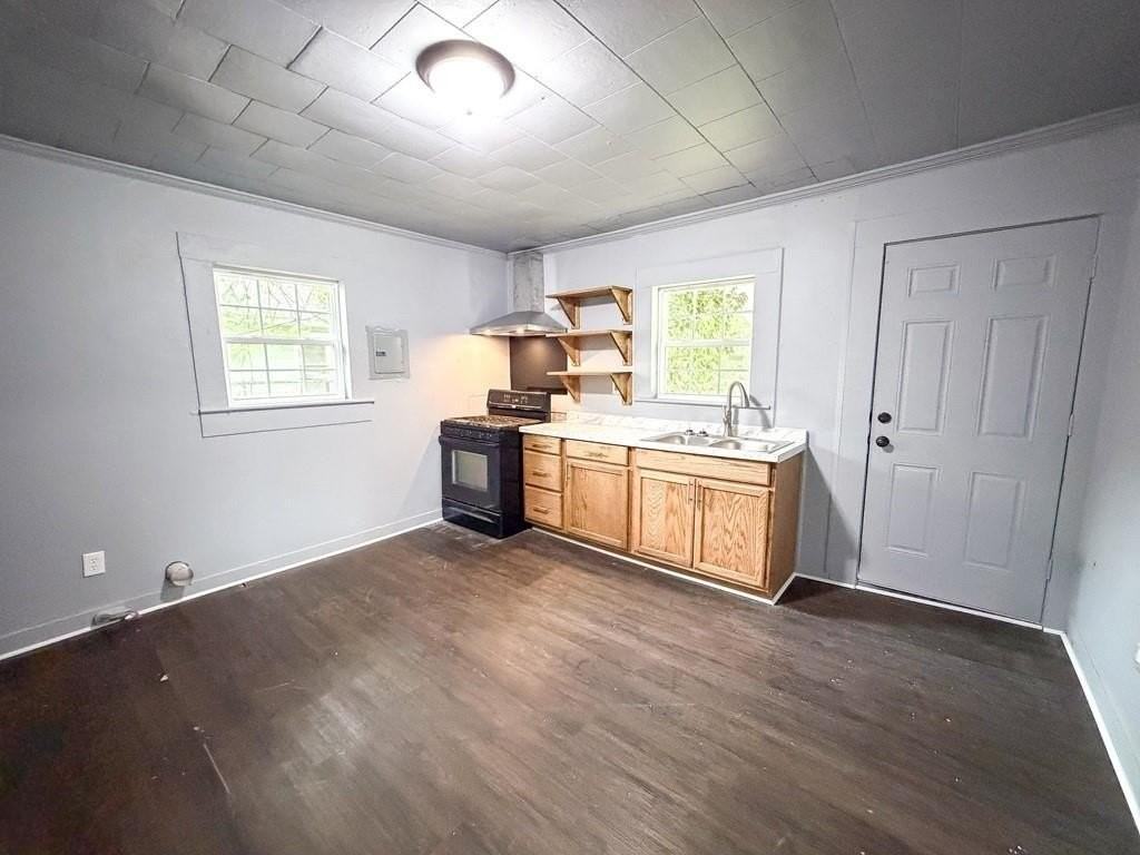 38 Flock Ave - Photo 5 of 18