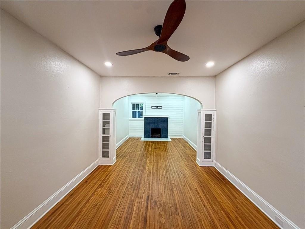 104 Glenwood St - Photo 5 of 30