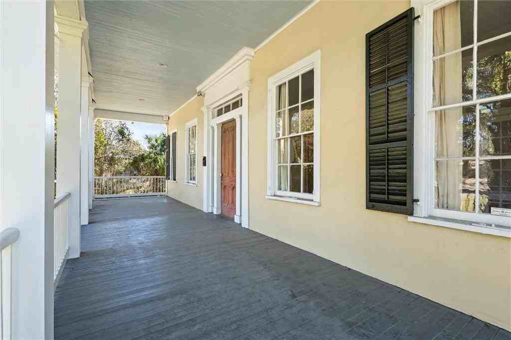 1407 Government St - Photo 2 of 20