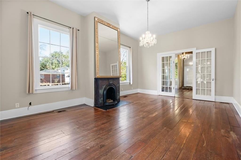1407 Government St - Photo 5 of 20