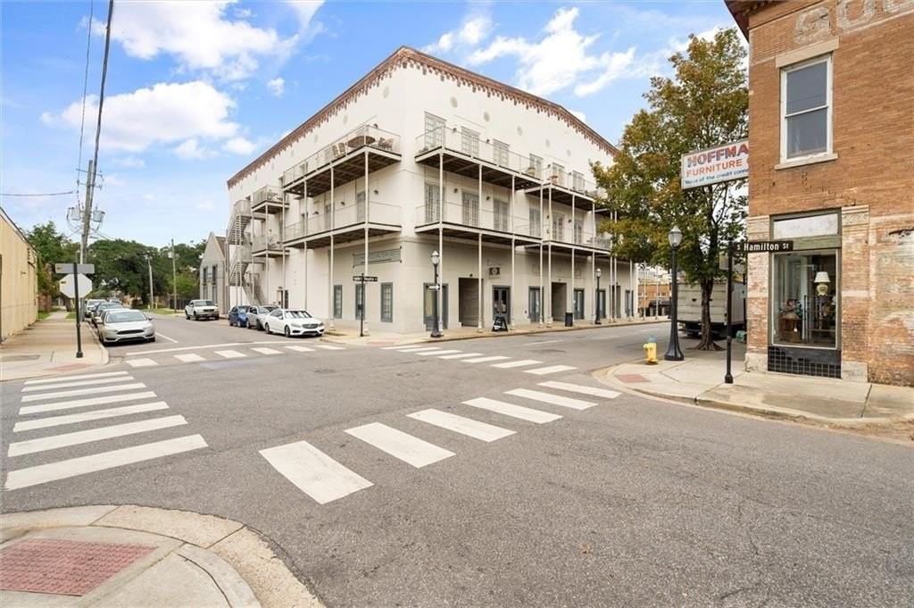 412 Dauphin St #THB