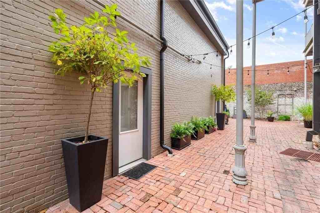 412 Dauphin St #THB - Photo 2 of 20
