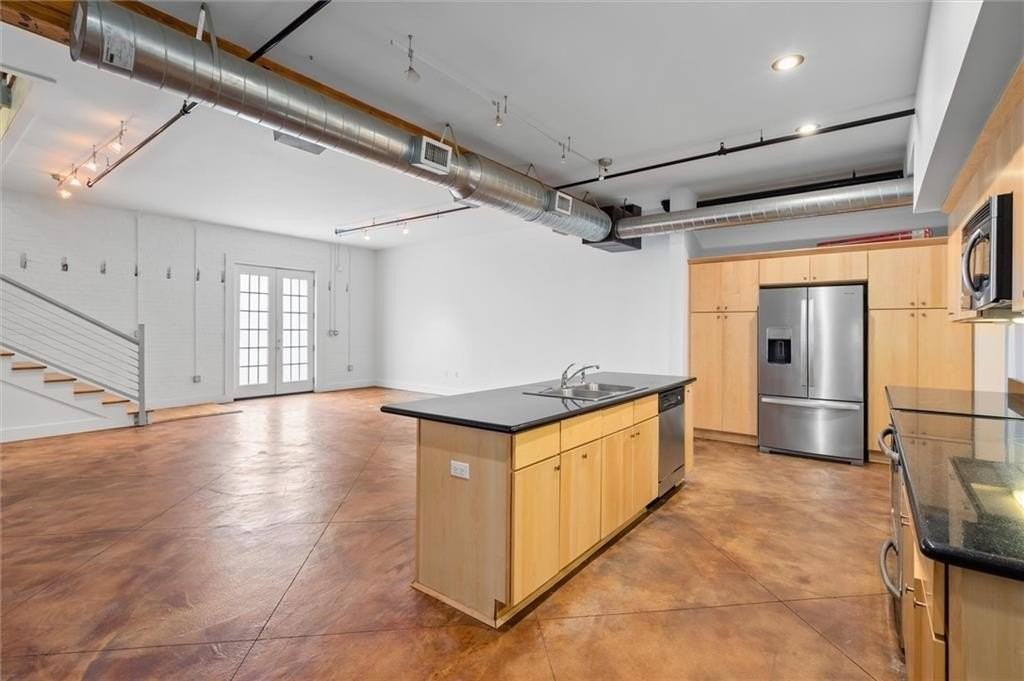 412 Dauphin St #THB - Photo 7 of 20