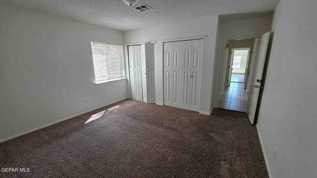 1529 Plaza Verde Dr - Photo 7 of 14