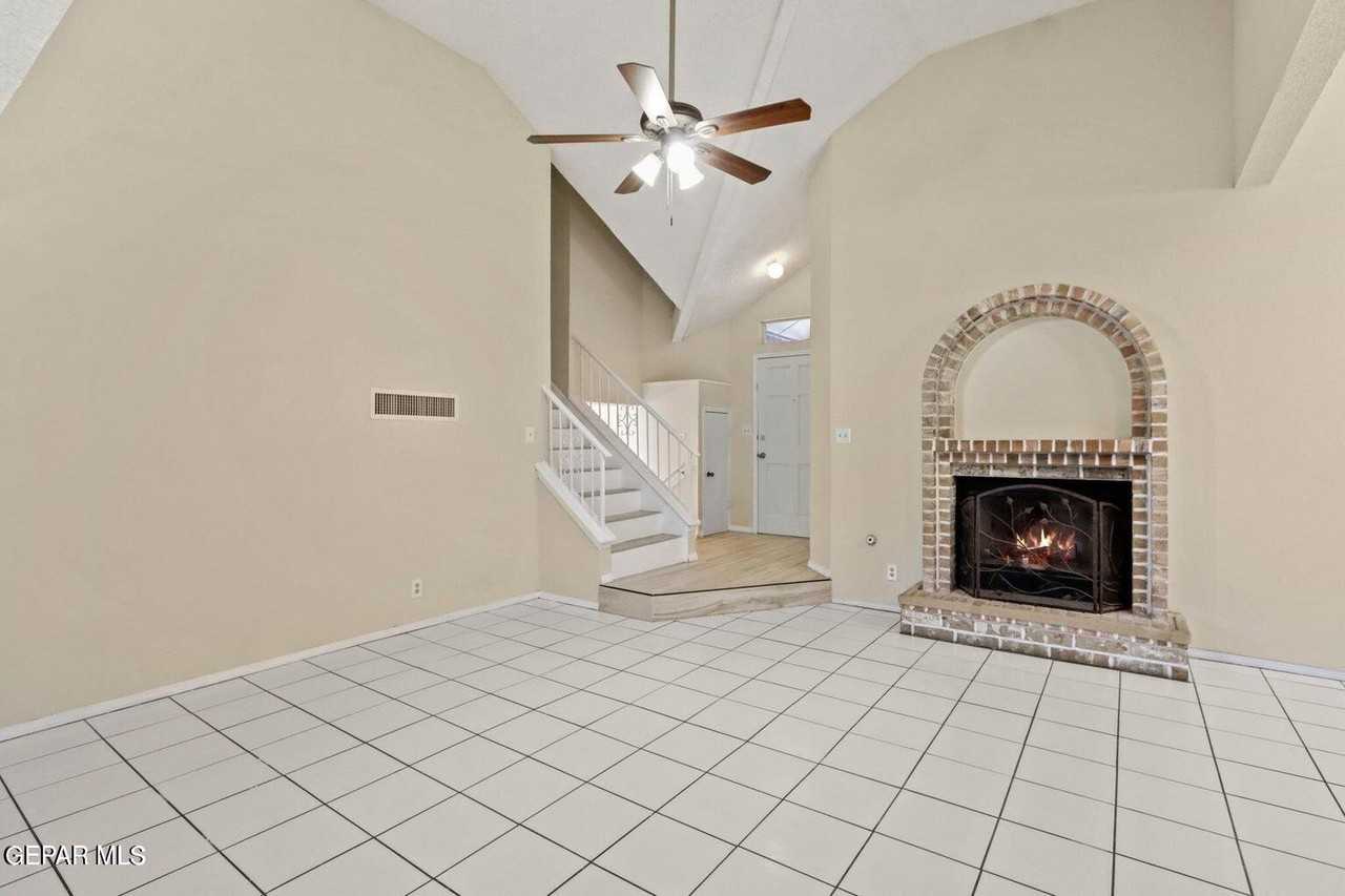 12072 Autumn Gate Dr - Photo 3 of 20