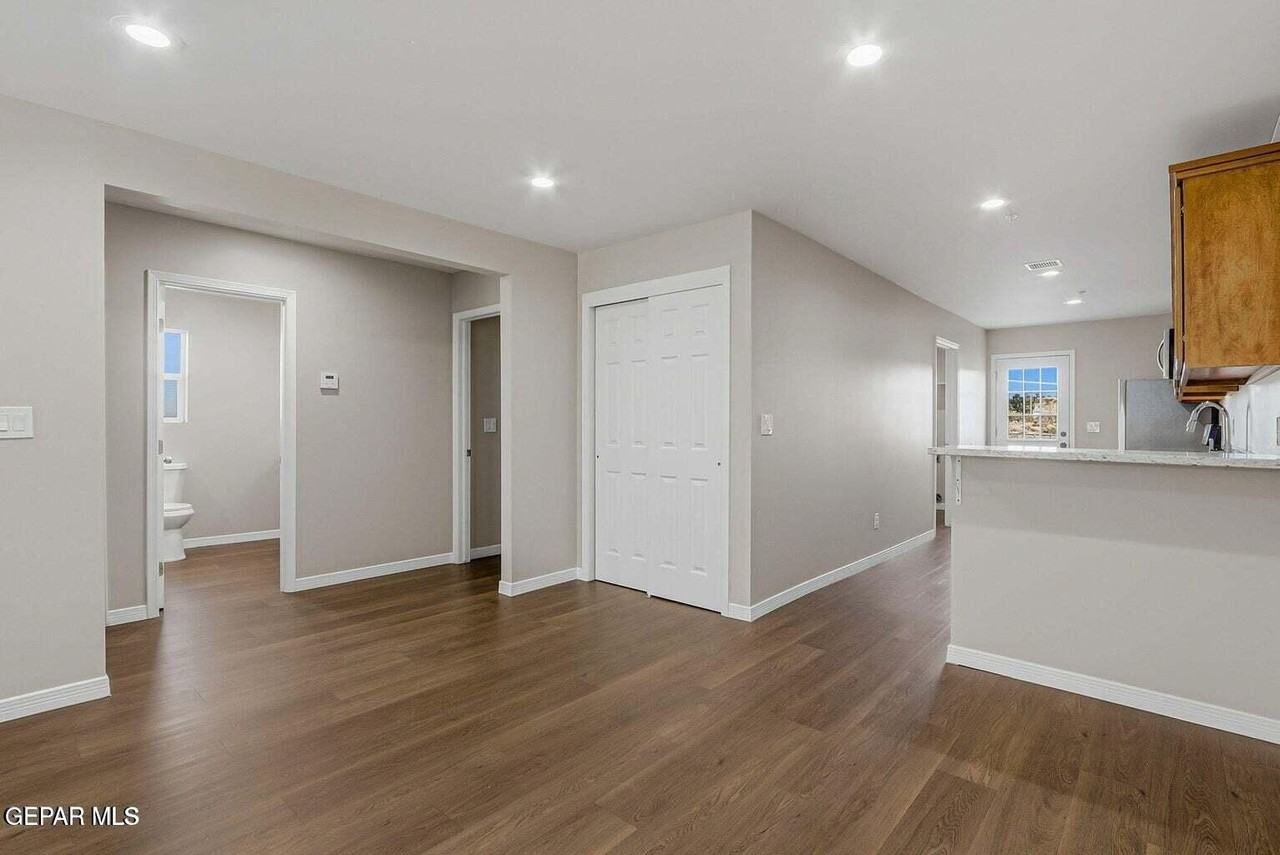 1483 Osullivan Dr #C - Photo 6 of 25
