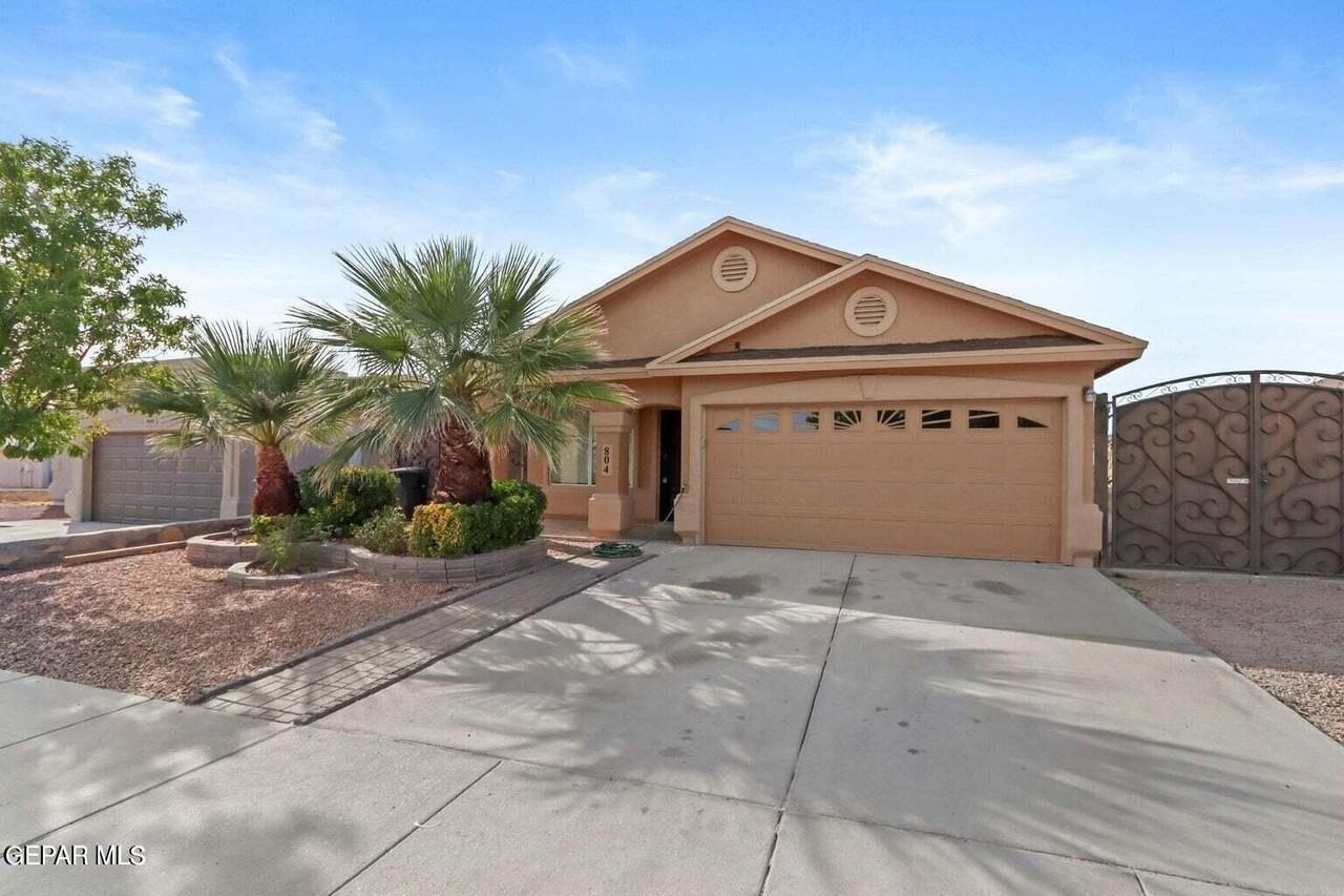 804 Desert Cactus Dr - Photo 2 of 21