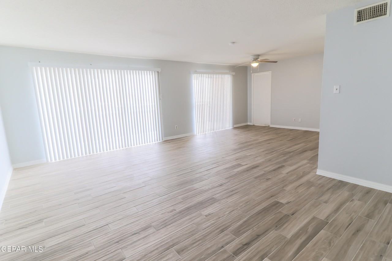 4800 N Stanton St #183 - Photo 3 of 31