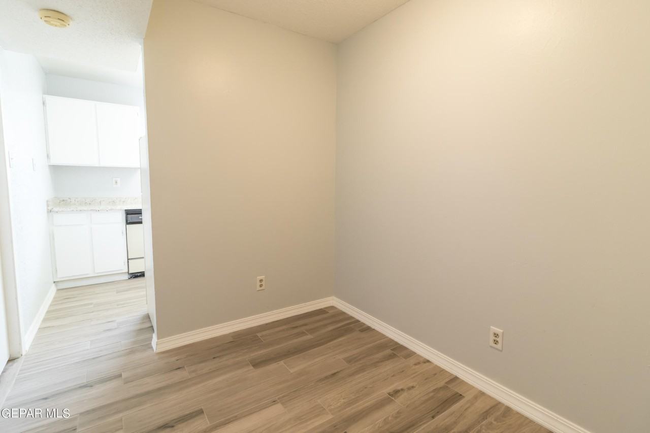 4800 N Stanton St #183 - Photo 7 of 31