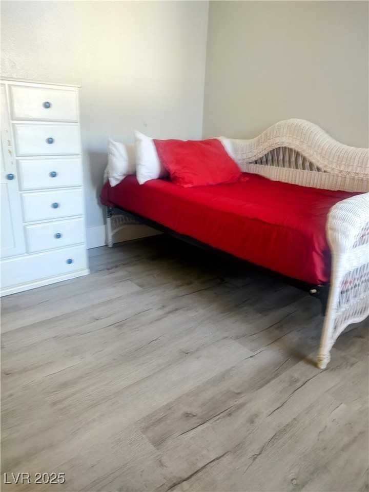 4614 Grand Dr #2 - Photo 6 of 22